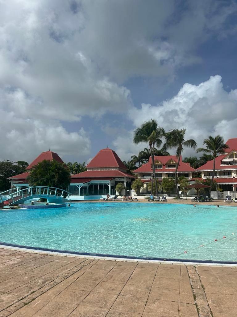 Appart T3 Village Vacances Sainte-Anne Courcelles Eksteriør bilde